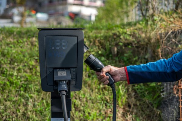 Les incontournables des bornes de recharge EV en 2025